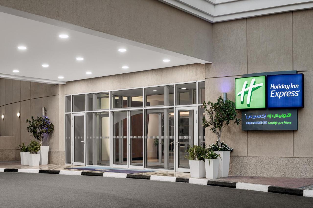 Holiday Inn Express Dubai Internet City By Ihg Exterior foto