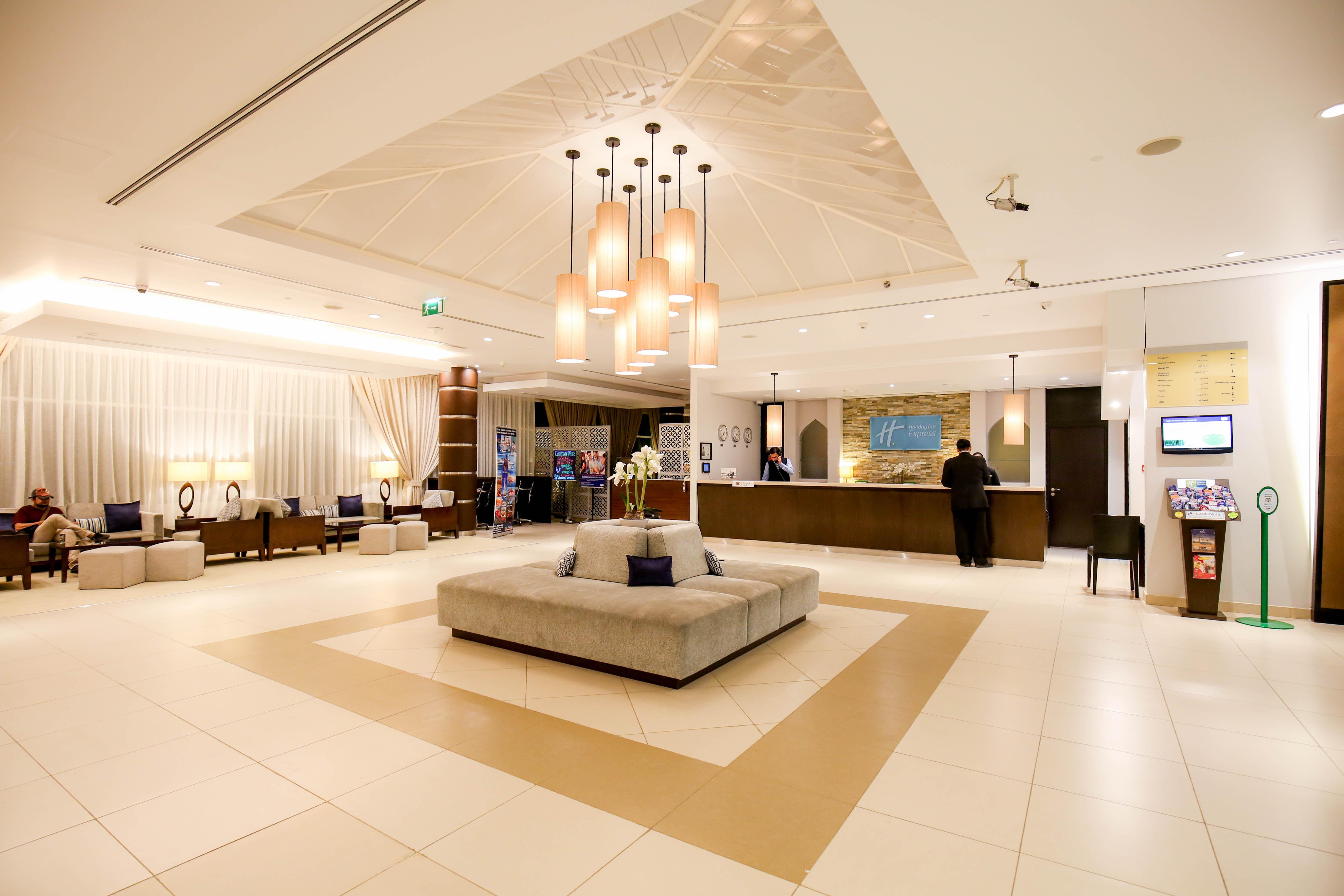 Holiday Inn Express Dubai Internet City, An Ihg Hotel Exterior foto