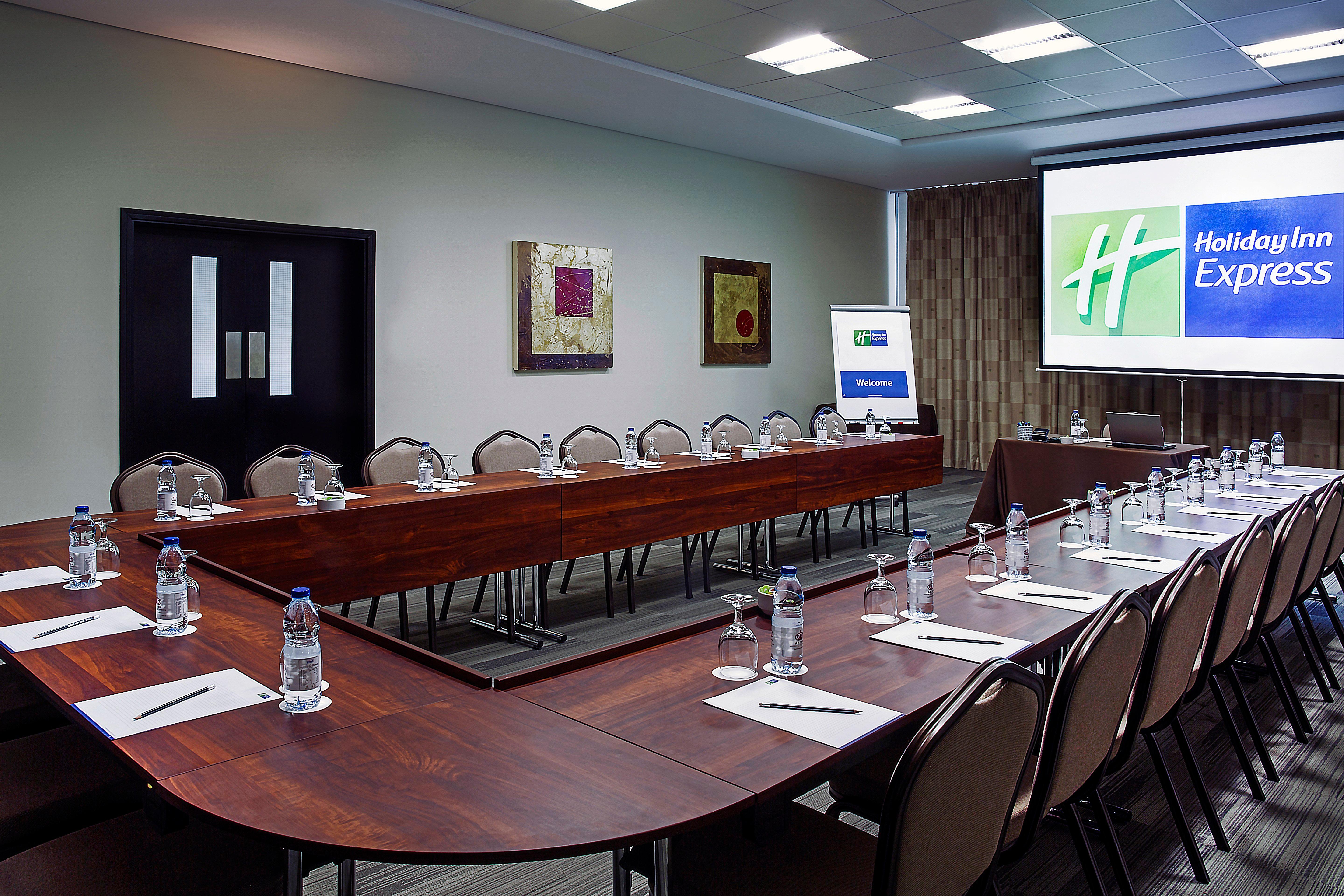 Holiday Inn Express Dubai Internet City By Ihg Exterior foto