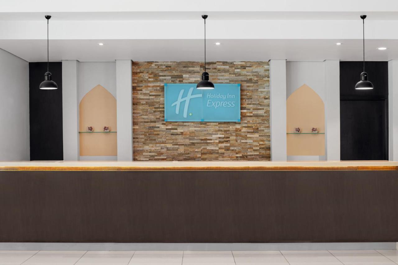 Holiday Inn Express Dubai Internet City By Ihg Exterior foto