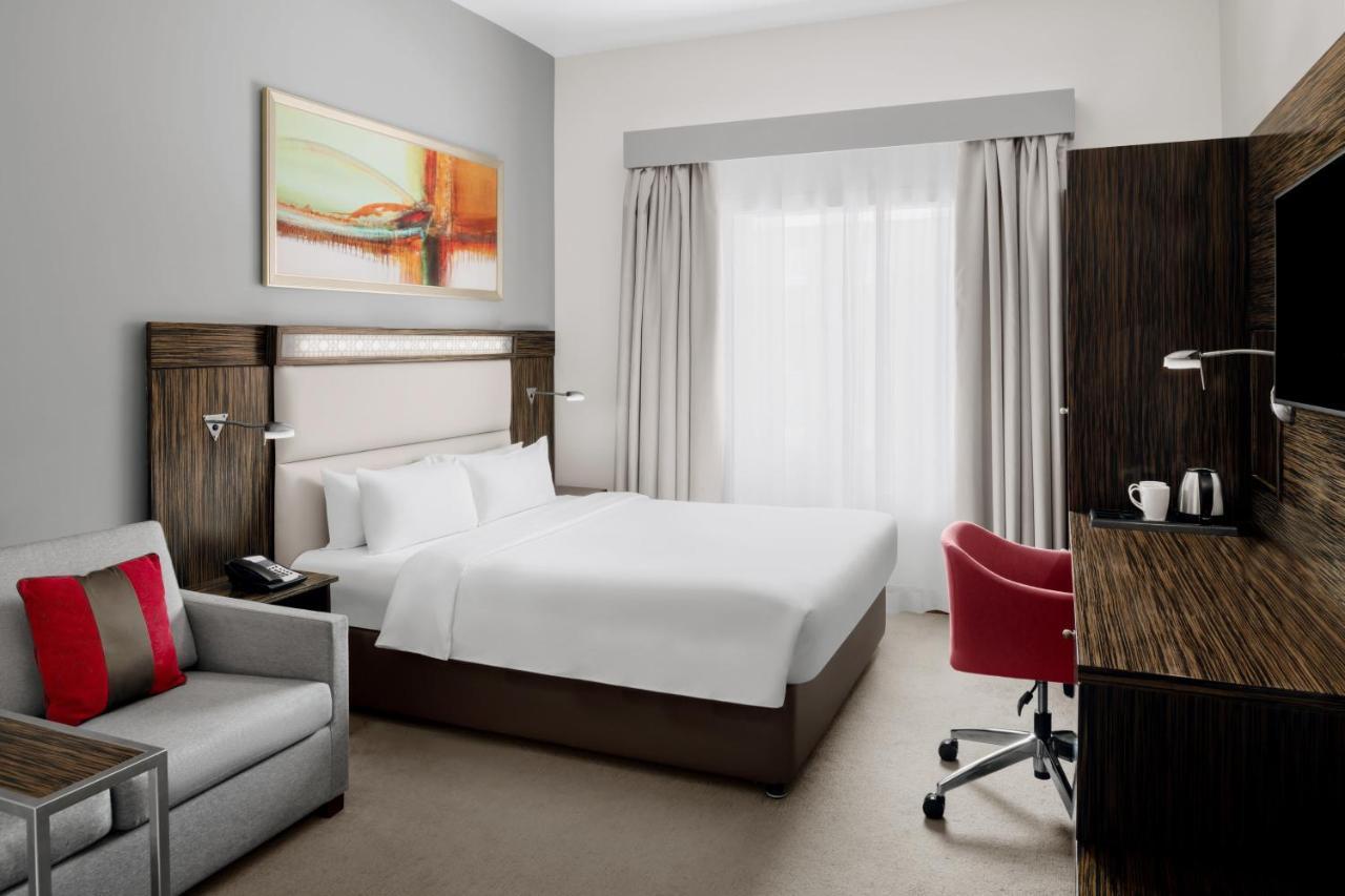 Holiday Inn Express Dubai Internet City By Ihg Exterior foto